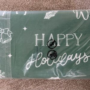 Green Holiday 5x7 Canvas Rug and 2x8 Non Slip Pad (NIB)